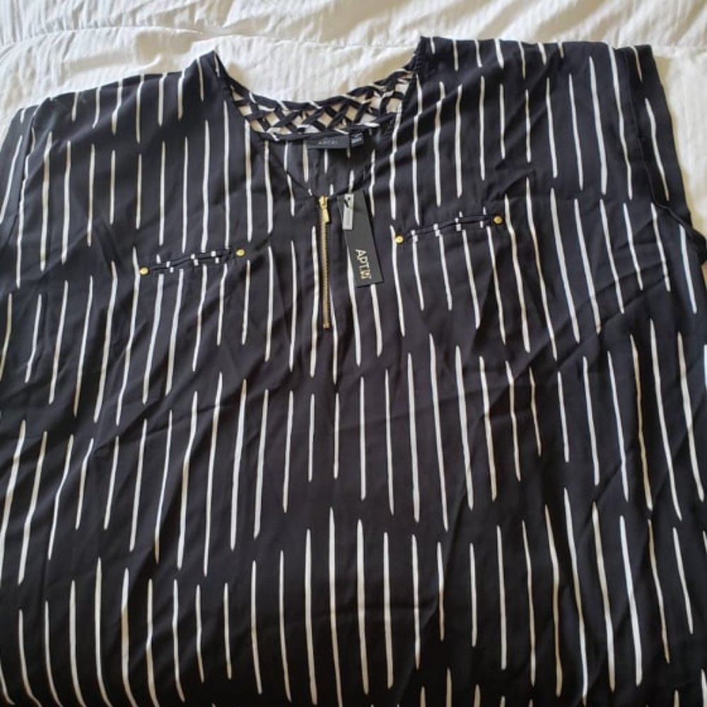 Apt 9 Womens Blouse Shirt Top, Plus Size 3X Black and White Stripes short sleeve
